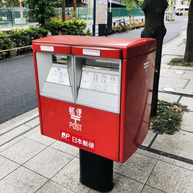 六本木ティーキューブ 付近に郵便ポスト
