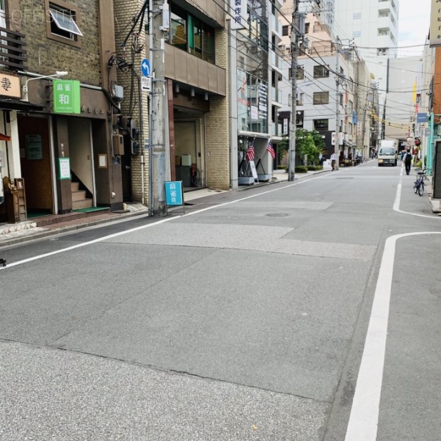 珠和ビル ビル前面道路