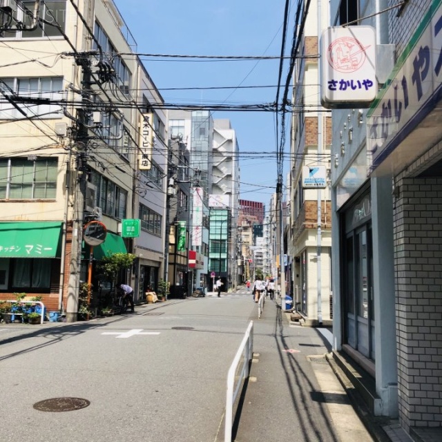 アイエムビル ビル前面道路