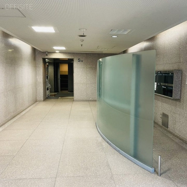 NESビル エントランス