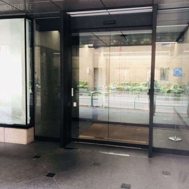 麹町ビル エントランス