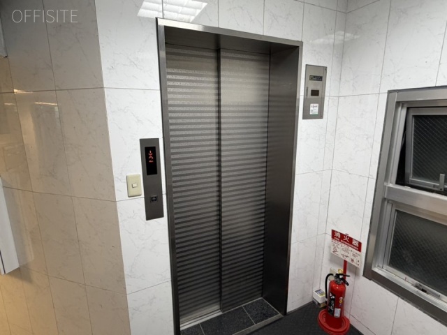 晴花ビル エレベーター