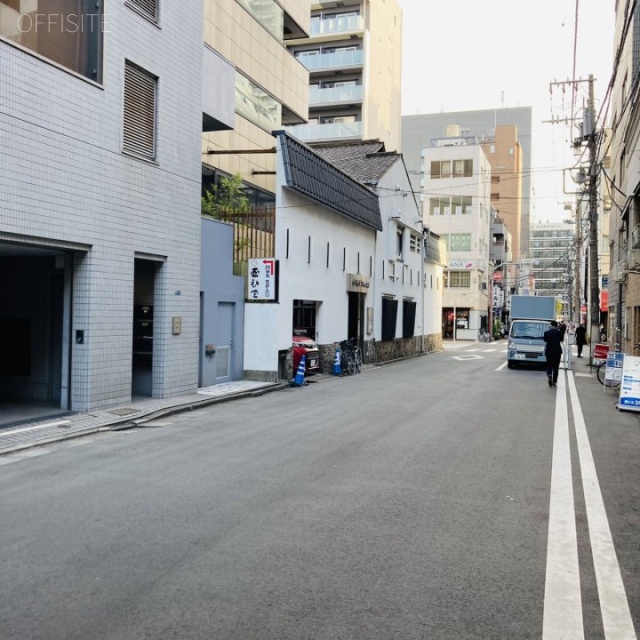 日本橋人形町HSビル ビル前面道路