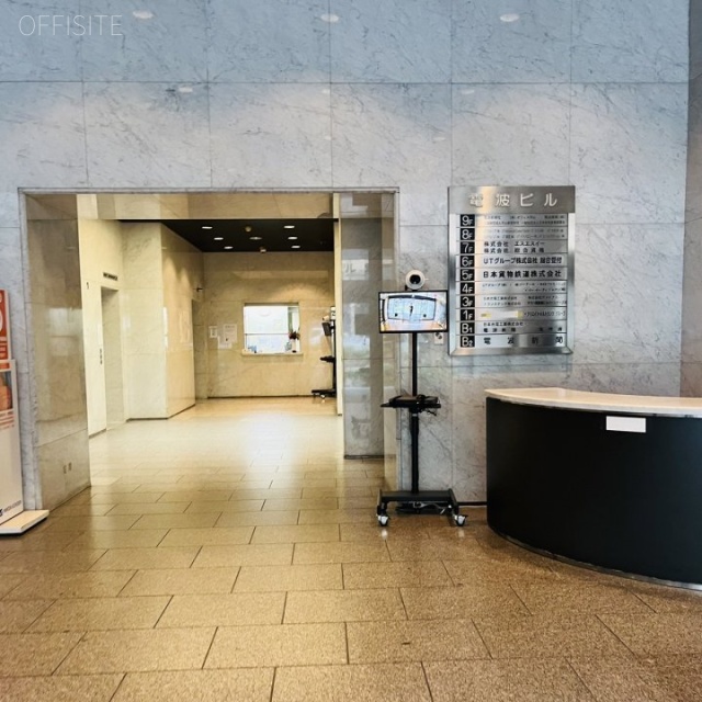 電波ビル エントランス