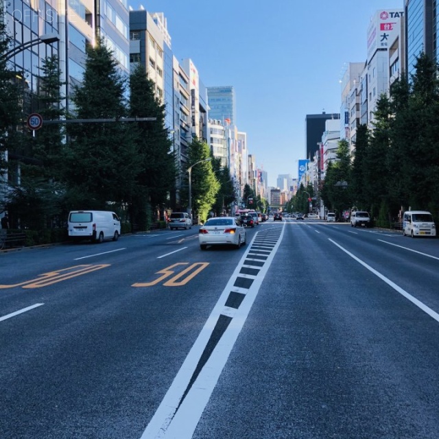 トーケン(TOKEN)ビル 前面は中央通り