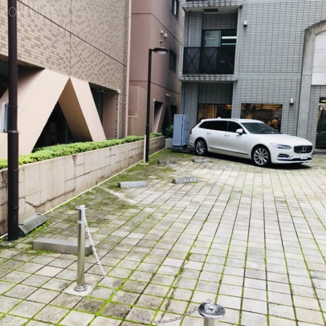 ASKビル 駐車場