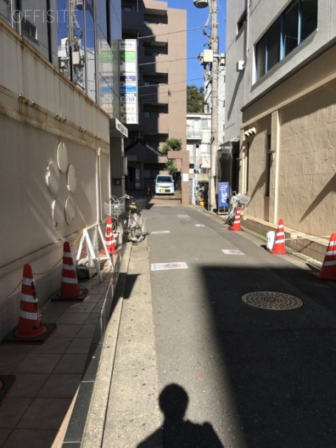 目白寛永堂ビル ビル前面道路