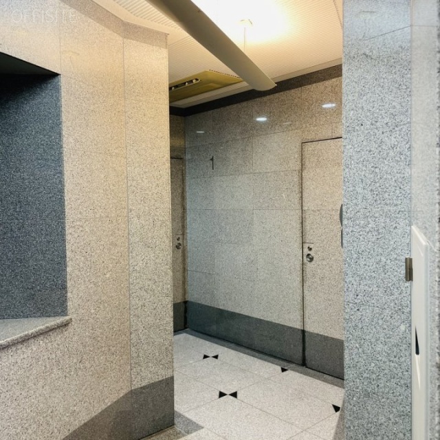 新橋赤レンガ通りビル エントランス