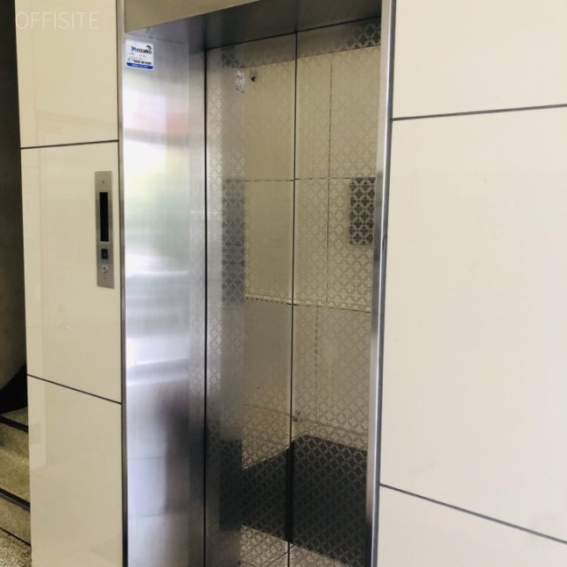 山京ビル本館 エレベーター