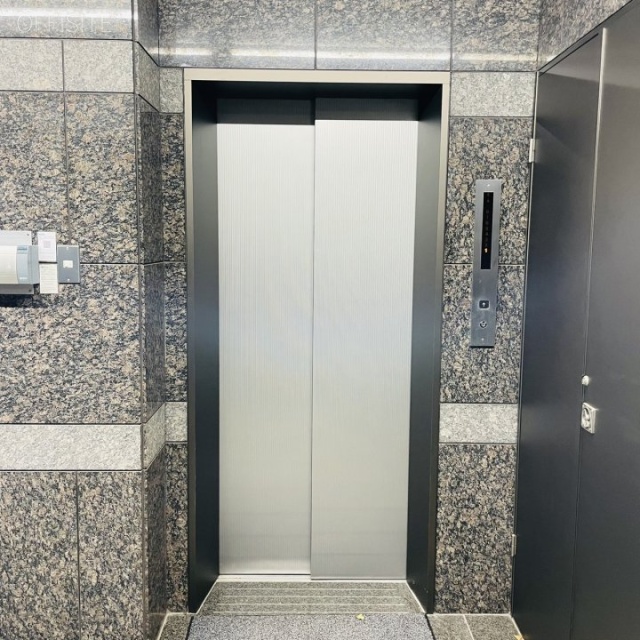 TRUST VAULE 岩本町 エレベーター