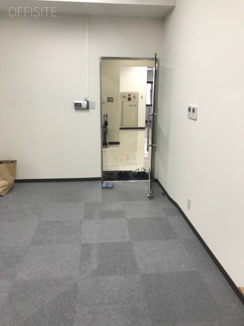 早川トナカイビル 室内