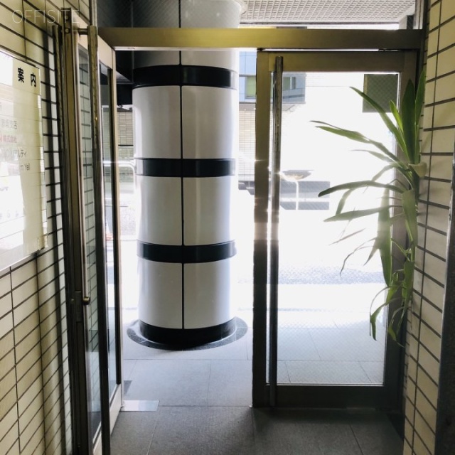 関ビル エントランス