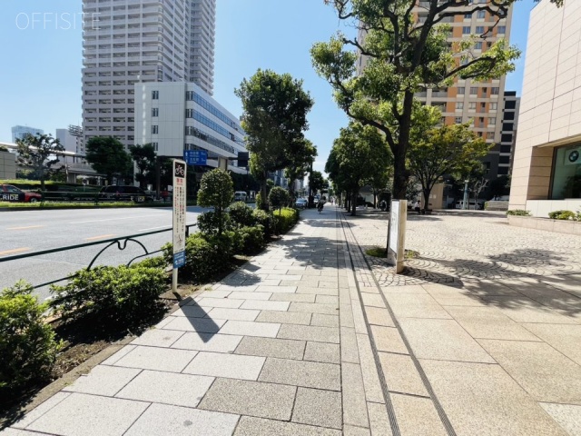 天王洲オーシャンスクエア 前面歩道