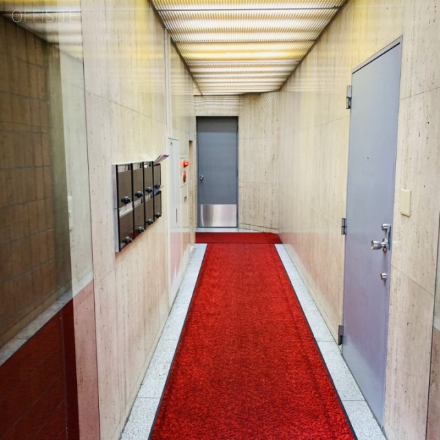 久保寺ビル エントランス