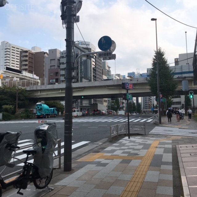 T&G浜松町ビル ビル前面道路