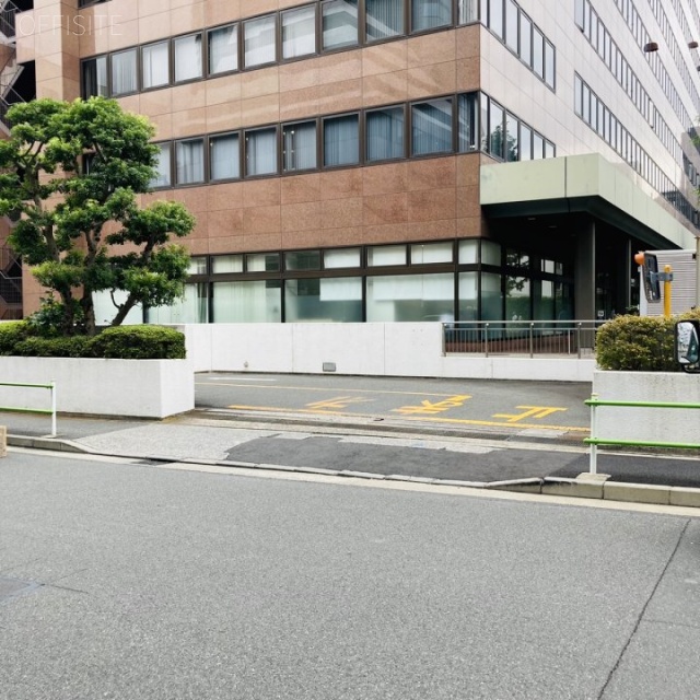 芝パークビル 駐車場