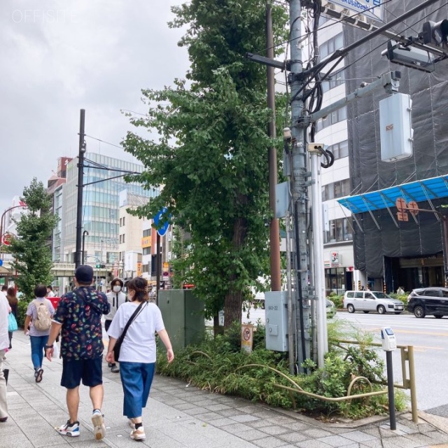 日東ビル ビル前面道路