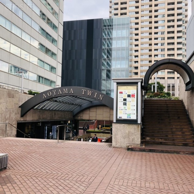 新青山ビル西館 外観