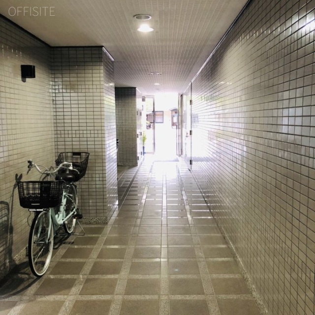 芝尾島ビル エントランス