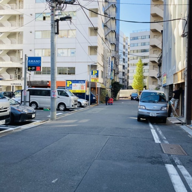 木村ビル ビル前面道路