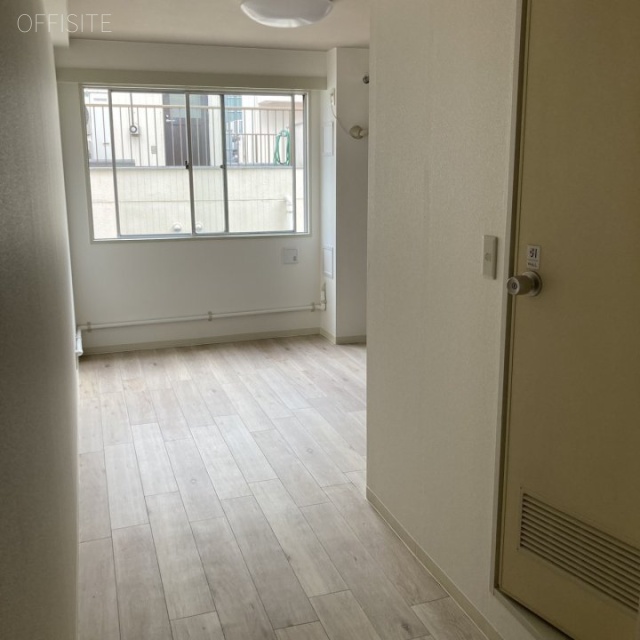 ライオネス浜松町 703号室 室内