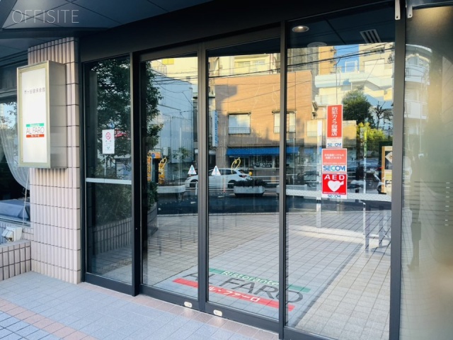 リエール市ヶ谷 エントランス