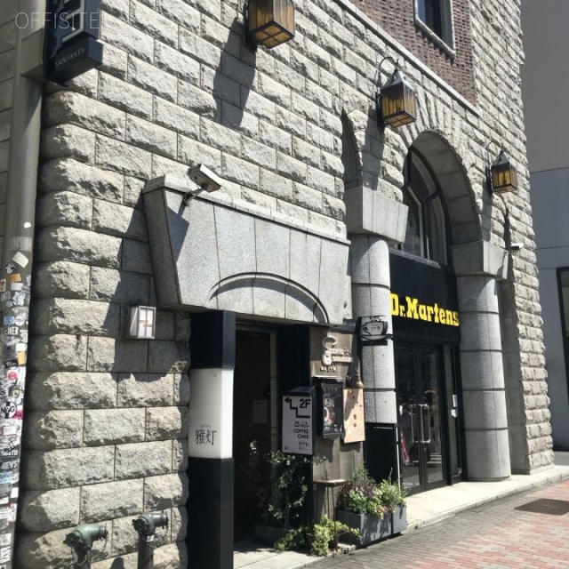 テラアシオス青山 外観