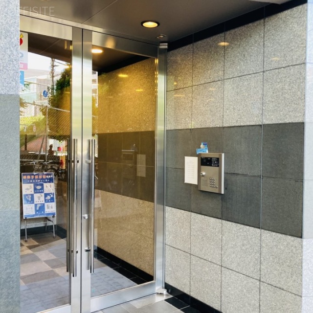 Jプロ代々木一丁目ビル エントランス