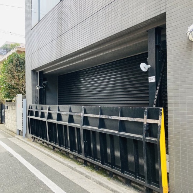 スタッフハウスビル 1階部分