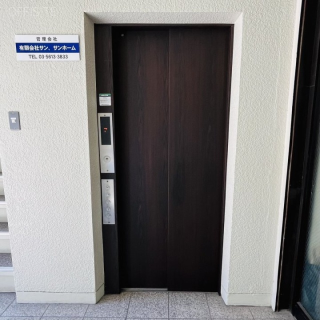 星野神田西口ビル エントランス