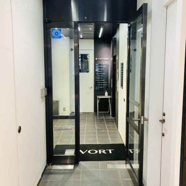 VORT外苑前Ⅱ オフィスビル出入口