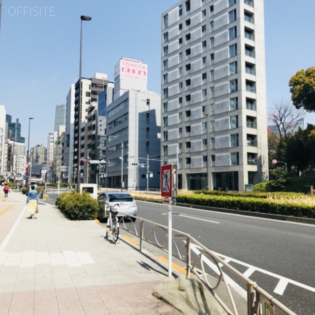 第2富田ビル ビル前面道路