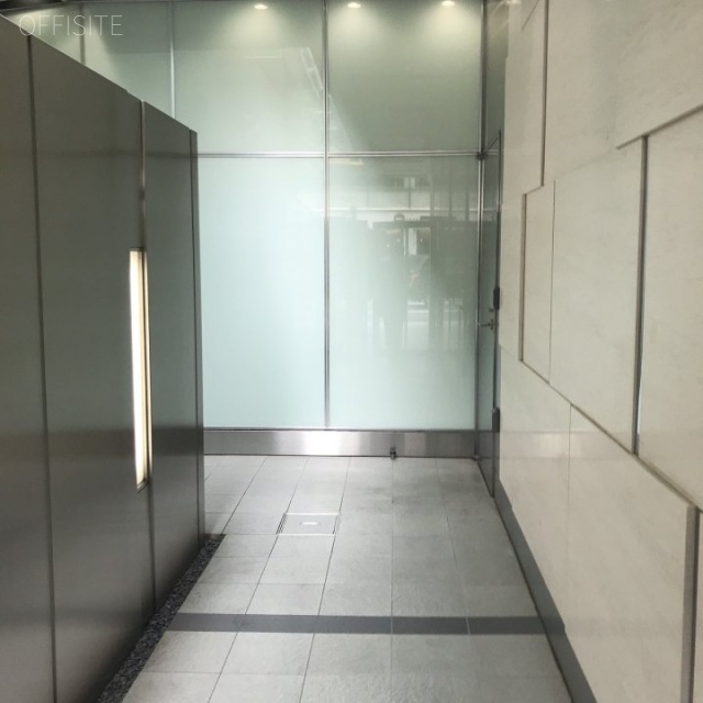 SANWA南青山ビル エントランス