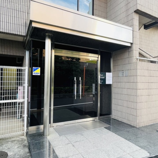 ラグジュアリーヒルズ赤坂ビル オフィスビル出入口