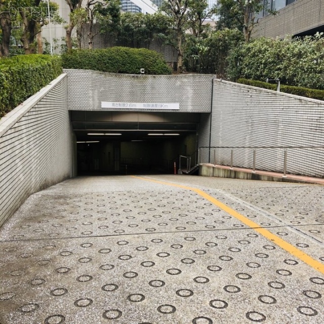 紀尾井町ビル 駐車場