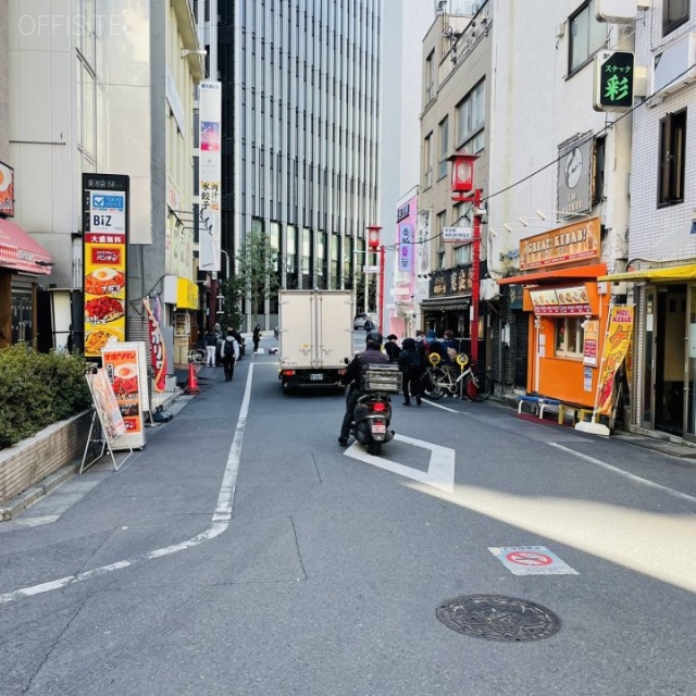 東池袋ISKビル 前面道路