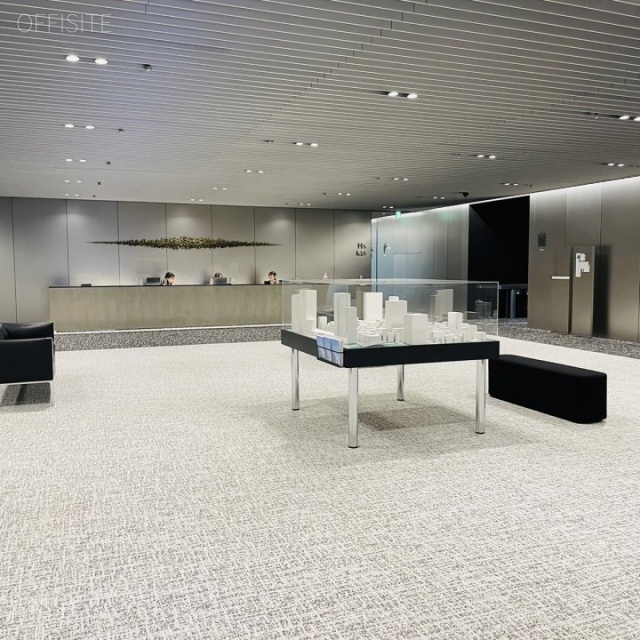 ミュージアムタワー京橋 3階エントランス