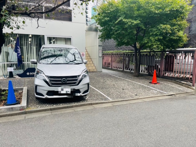 スハラ六本木 駐車場