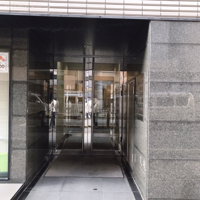 オーク入船ビル エントランス