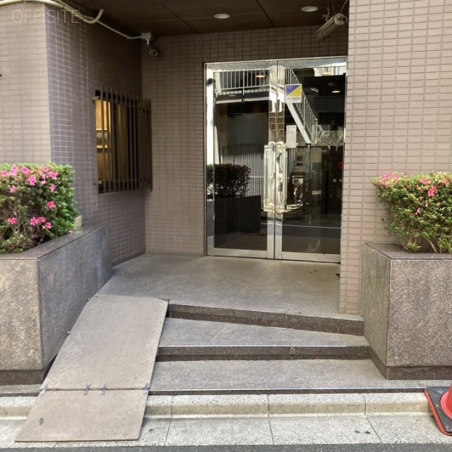 グレイスロータリービル 通用口