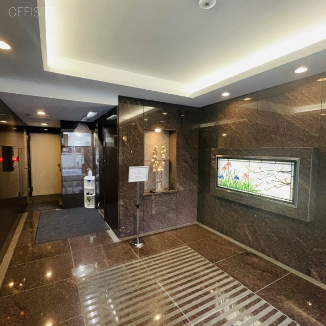 霊南坂ビル エントランス