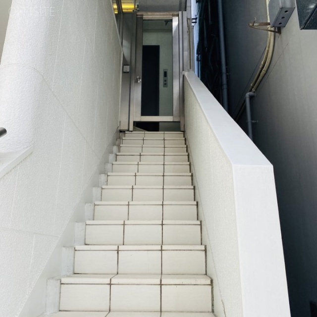 DeLCCS新宿御苑 エントランス