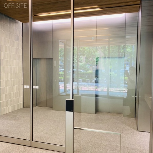 PMO池袋ビル エントランス