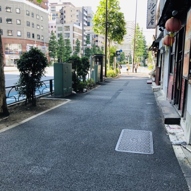 VORT本郷Ⅲビル ビル前面道路