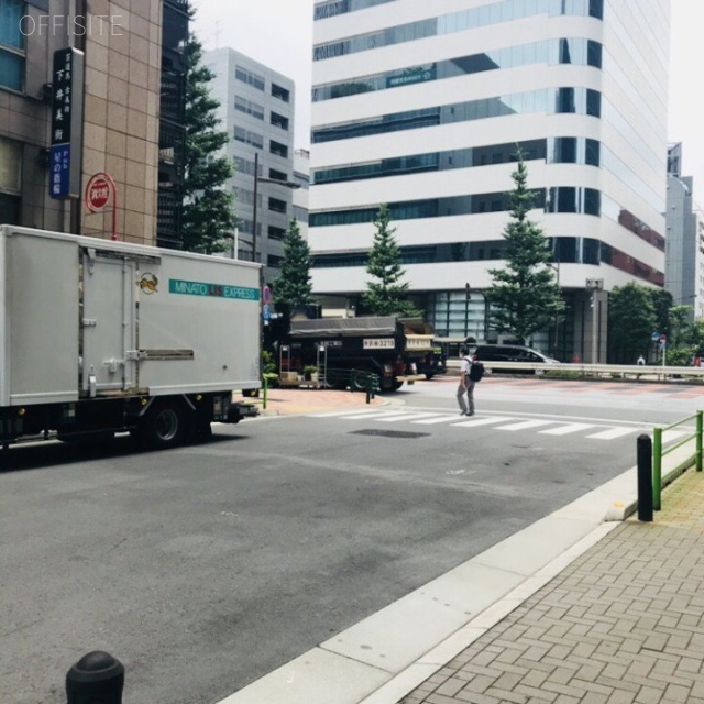 京橋宏陽ビル ビル前面道路