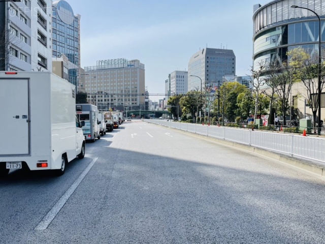 ヴァリエ後楽園 前面に白山通り