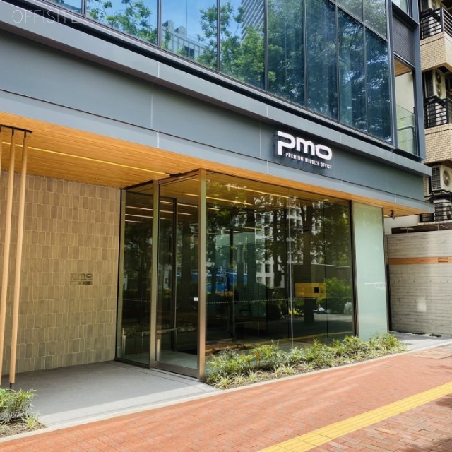 PMO池袋ビル オフィスビル出入口