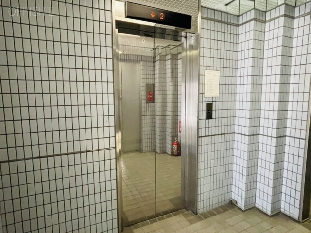 近仁(ちかひと)ビル エレベーター