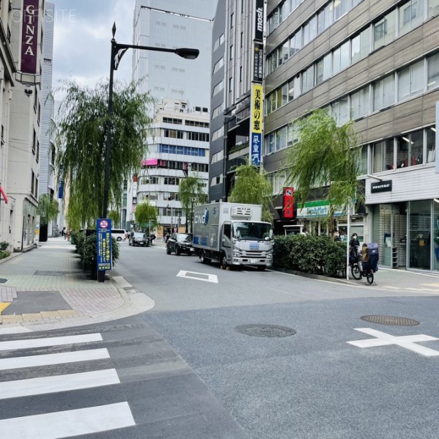 銀友ビル 銀座柳通り