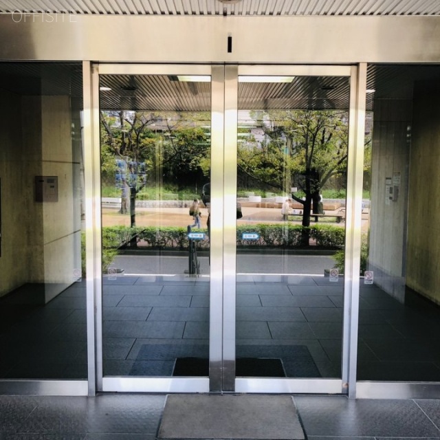 鈴中ビル大森 オフィスビル出入口